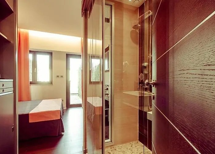 Hotel Ways Garden & Leisure