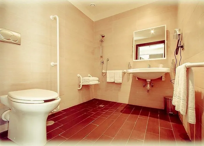 Hotel Ways Garden & Leisure