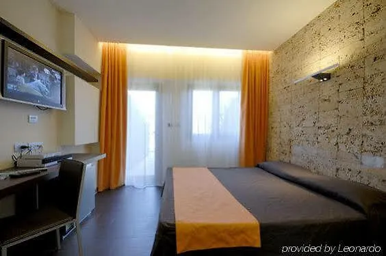 Ways Garden & Leisure Ξενοδοχείο 4*